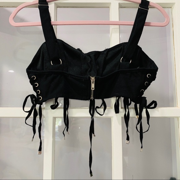 Black lace up crop top - Picture 3 of 6